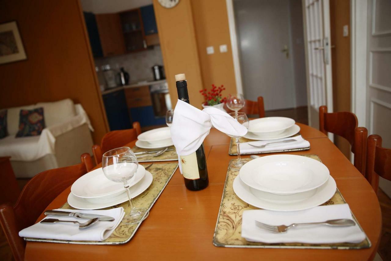 Apartment&Rooms Villa Kolonada Vodice Esterno foto