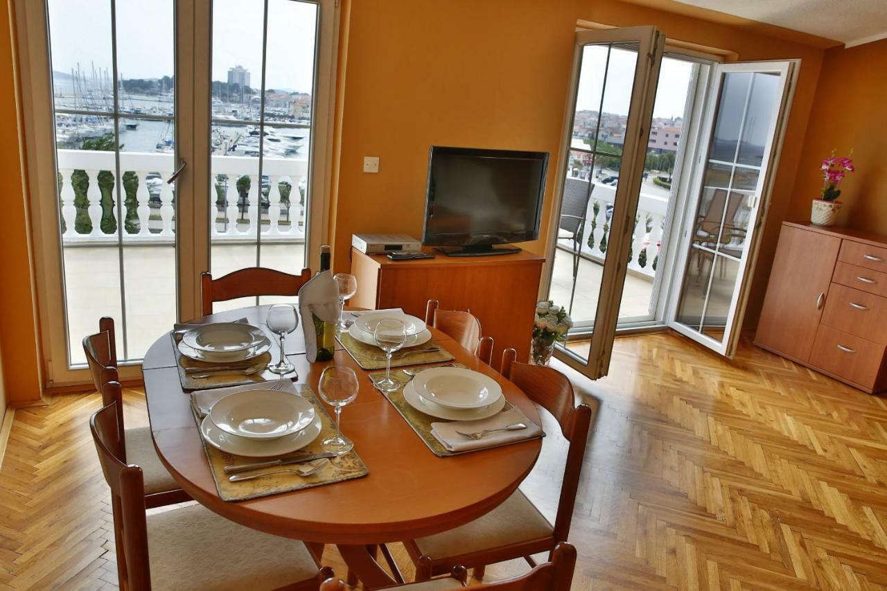 Apartment&Rooms Villa Kolonada Vodice Esterno foto
